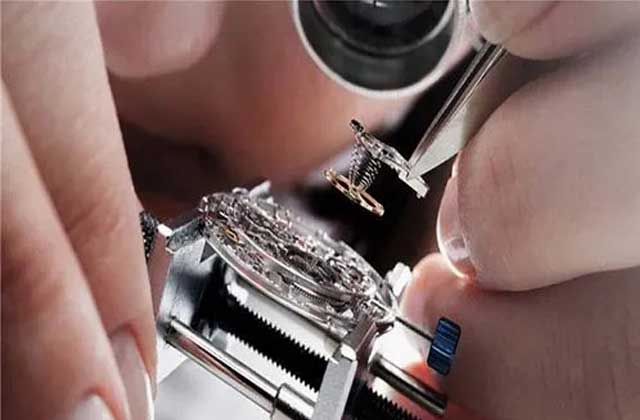 苏州卡地亚进水官方售后维修